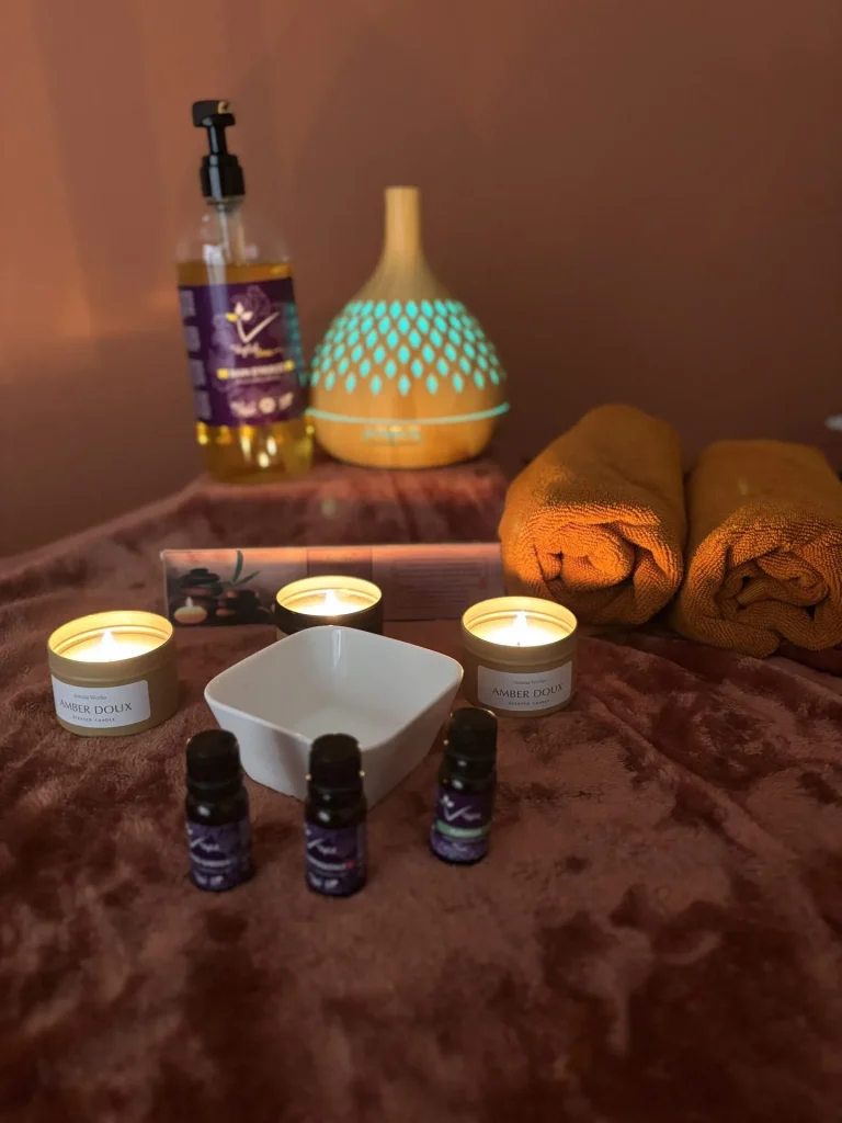 Espace de bien-être avec huiles essentielles et bougies
